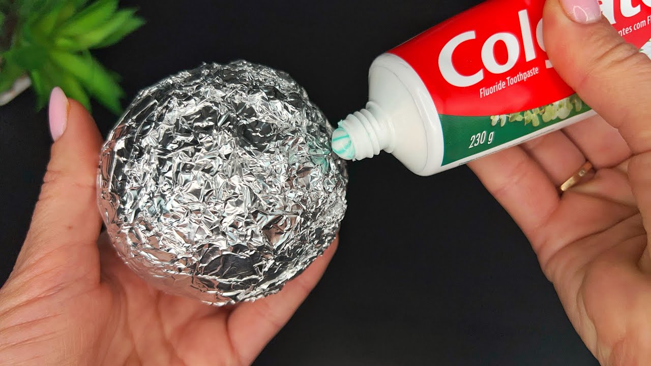 Discover the Magic of Foil and Toothpaste: Easy Cleaning Hacks for Your Home!