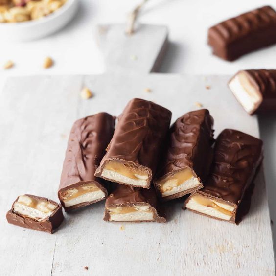 A Delightful Treat: Sugarless, Flourless Chocolate Peanut Bars