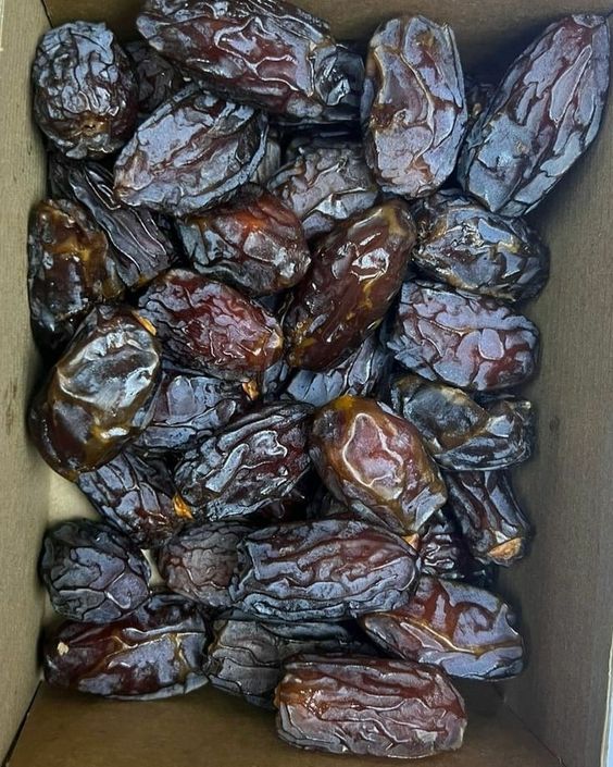 The Remarkable Benefits of Eating Dates: Just Three a Day!