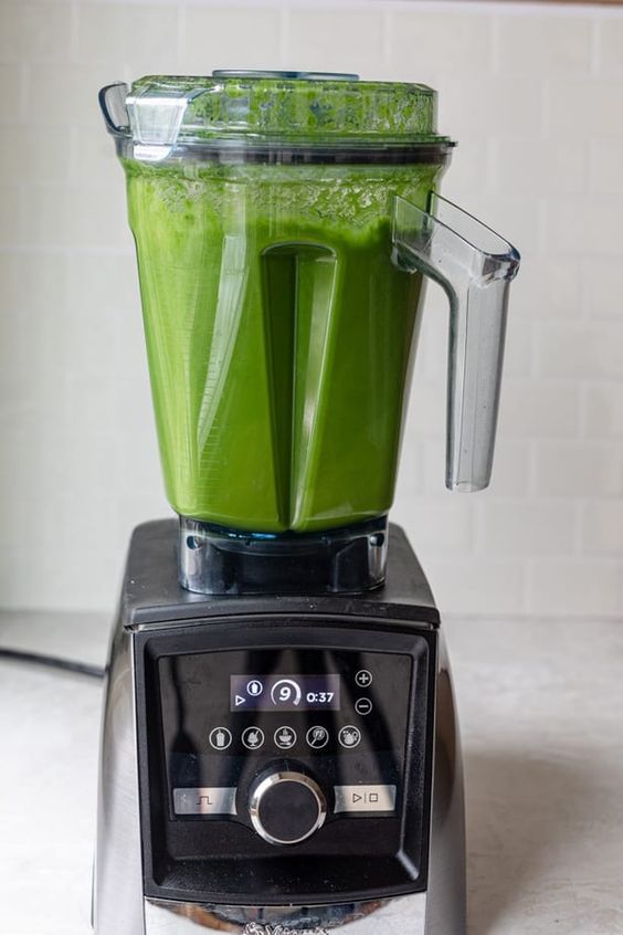 Energize Your Day with These 3 Easy Kale Smoothie Recipes