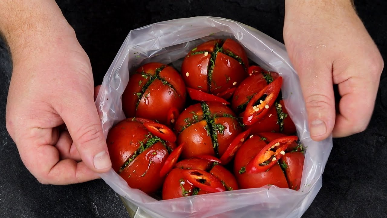 A Culinary Delight: The Simple Joy of Sliced Tomatoes