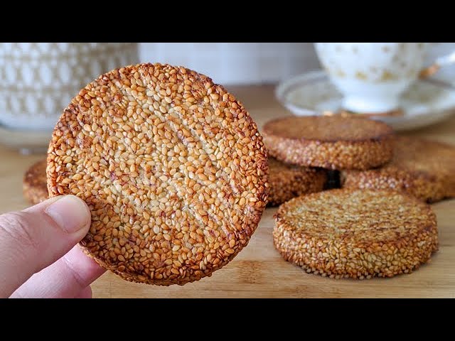 Sesame and Banana Breakfast Cake: A Delightful Two-Ingredient Wonder